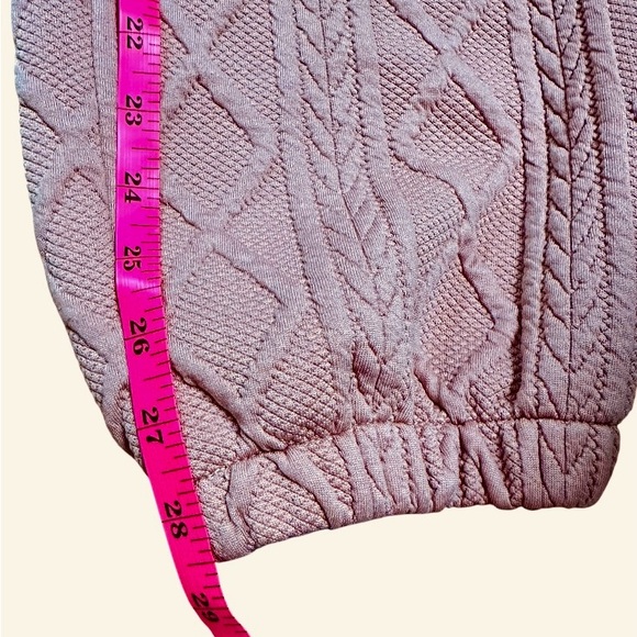 Elegant Pink Cable Knit Sweater Set - Picture 7 of 8